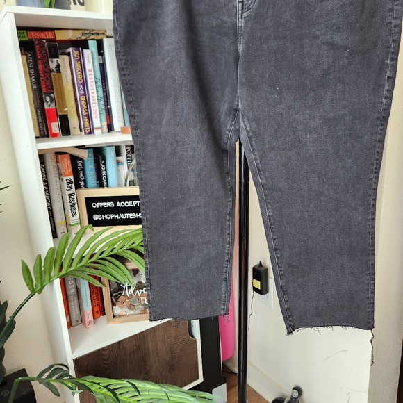 Madewell Petite Black High Rise Slim Crop Boyfriend Jeans - Picture 2 of 4